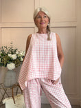 Load image into Gallery viewer, Floaty sleeveless Top Gingham - Pale Coral