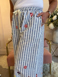 Load image into Gallery viewer, Flowers In The Pocket Striped Pant - Blue/White - Wardrobe By Simone