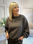 Load image into Gallery viewer, Bonjour Sweatshirt - Brown