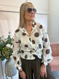 Load image into Gallery viewer, Bold Spot Zip Jacket - Beige/Brown