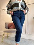 Load image into Gallery viewer, Mom Style Jeans - Blue