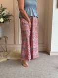 Load image into Gallery viewer, Paisley & Fleck Of Gold Wide Pant - Red