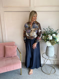 Load image into Gallery viewer, Floral Bloom Zip Jacket - Brown/Blue