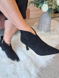 Load image into Gallery viewer, Kitten Heel Boot - Black