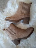Load image into Gallery viewer, Chunky Heel Boot - Taupe