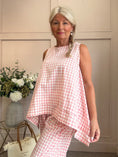 Load image into Gallery viewer, Floaty sleeveless Top Gingham - Pale Coral