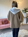 Load image into Gallery viewer, Short Hoody Inserted Jacket - Taupe