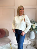 Load image into Gallery viewer, H Logo Jumper - Cream/Tan