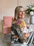 Load image into Gallery viewer, Floral Bloom Zip Jacket - Green/Burgundy