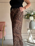 Load image into Gallery viewer, Belted Leopard Wide Pant - Brown/Black