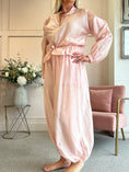 Load image into Gallery viewer, Lightweight Barrel Pant - Pink
