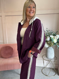 Load image into Gallery viewer, Blazer With Hood - Burgundy