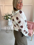 Load image into Gallery viewer, Bold Spot Zip Hoody Jacket - Cream/Brown