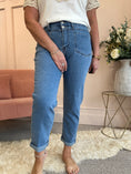 Load image into Gallery viewer, Mom Fit Cropped Jeans - Mid blue - Wardrobe By Simone