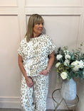 Load image into Gallery viewer, Leopard Short Sleeved Top - Beige/White - Wardrobe By Simone