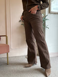 Load image into Gallery viewer, Jegging Wide Jeans - Brown