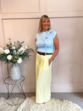 Load image into Gallery viewer, Sleeveless Diamante Flower Knit Top - Blue
