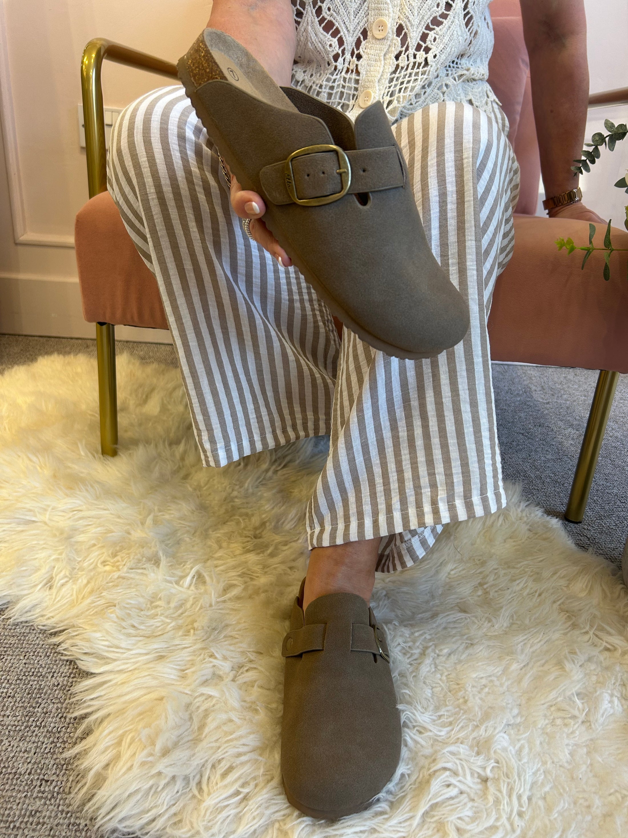 Alice Buckle Slider Sandal - Mocha