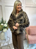 Load image into Gallery viewer, Bambi Deep Collar Jacket  - Brown/Cream
