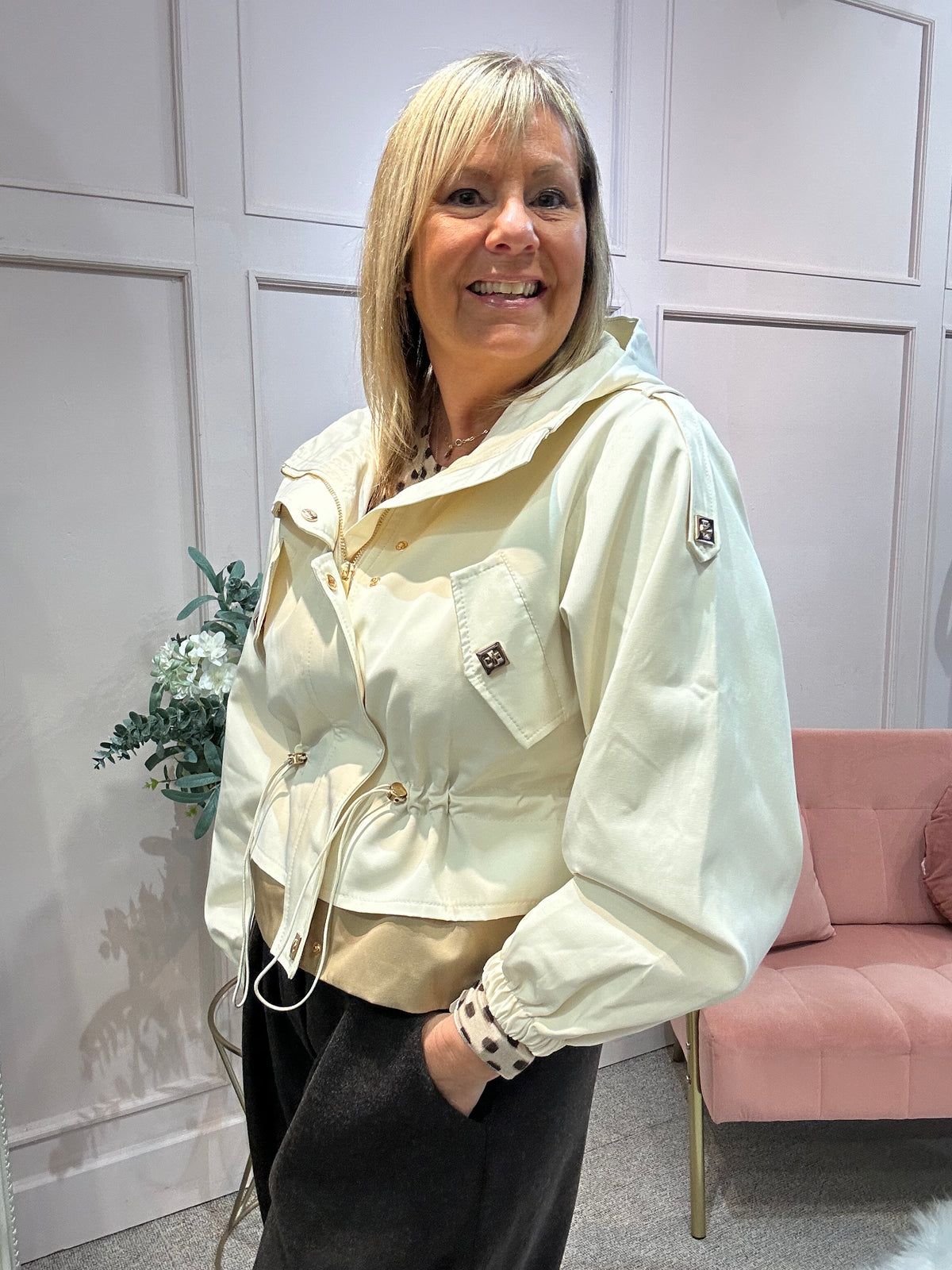 Short Hooded Jacket - Cream