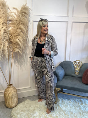 Oversized Jacket & Trouser Set - Black/Beige