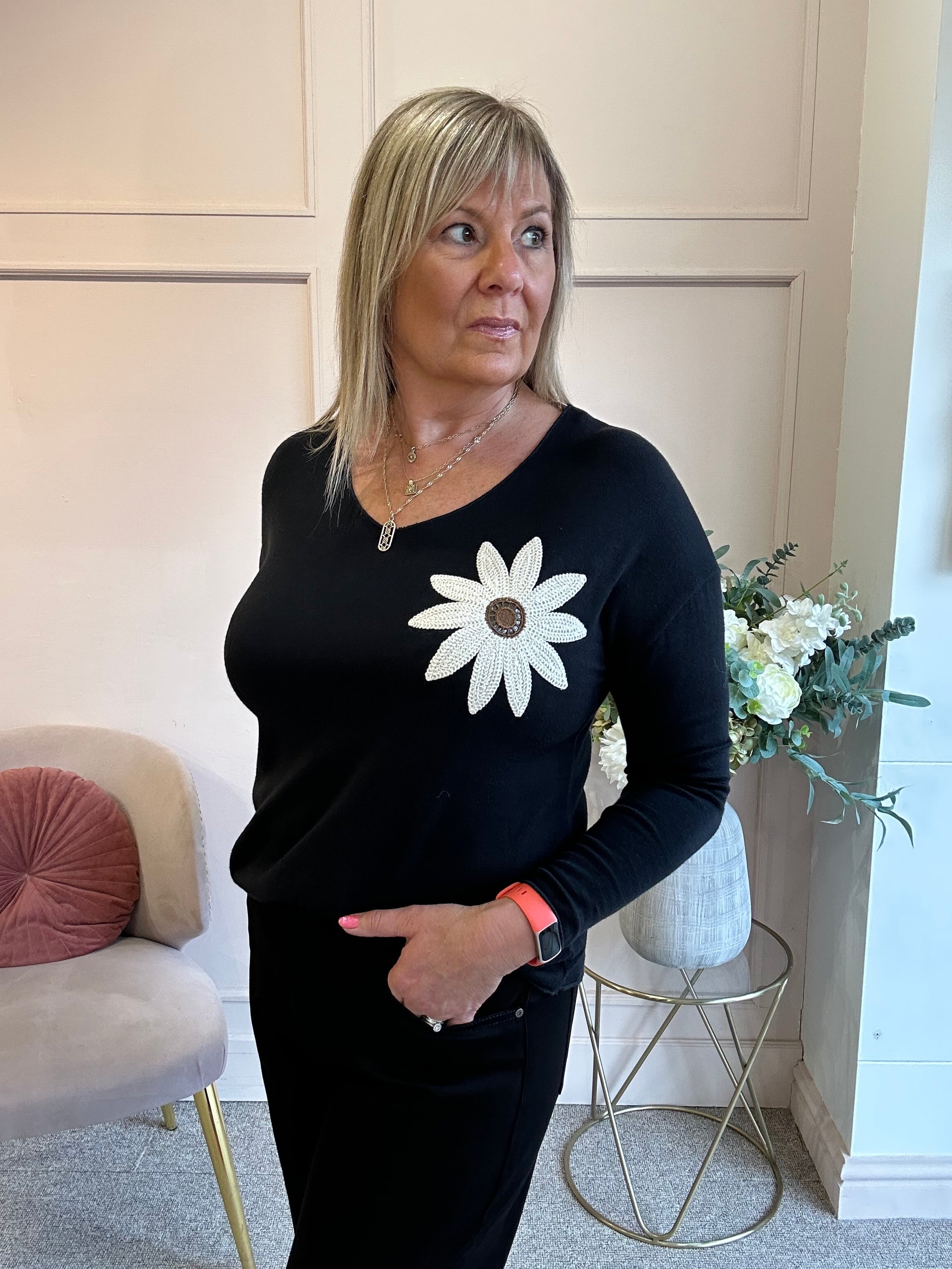 Daisy V Neck Top - Black