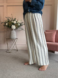 Load image into Gallery viewer, Striped Pant - Cream/Black
