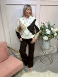 Load image into Gallery viewer, White Shirt Diamond Jumper - Cream/Brown
