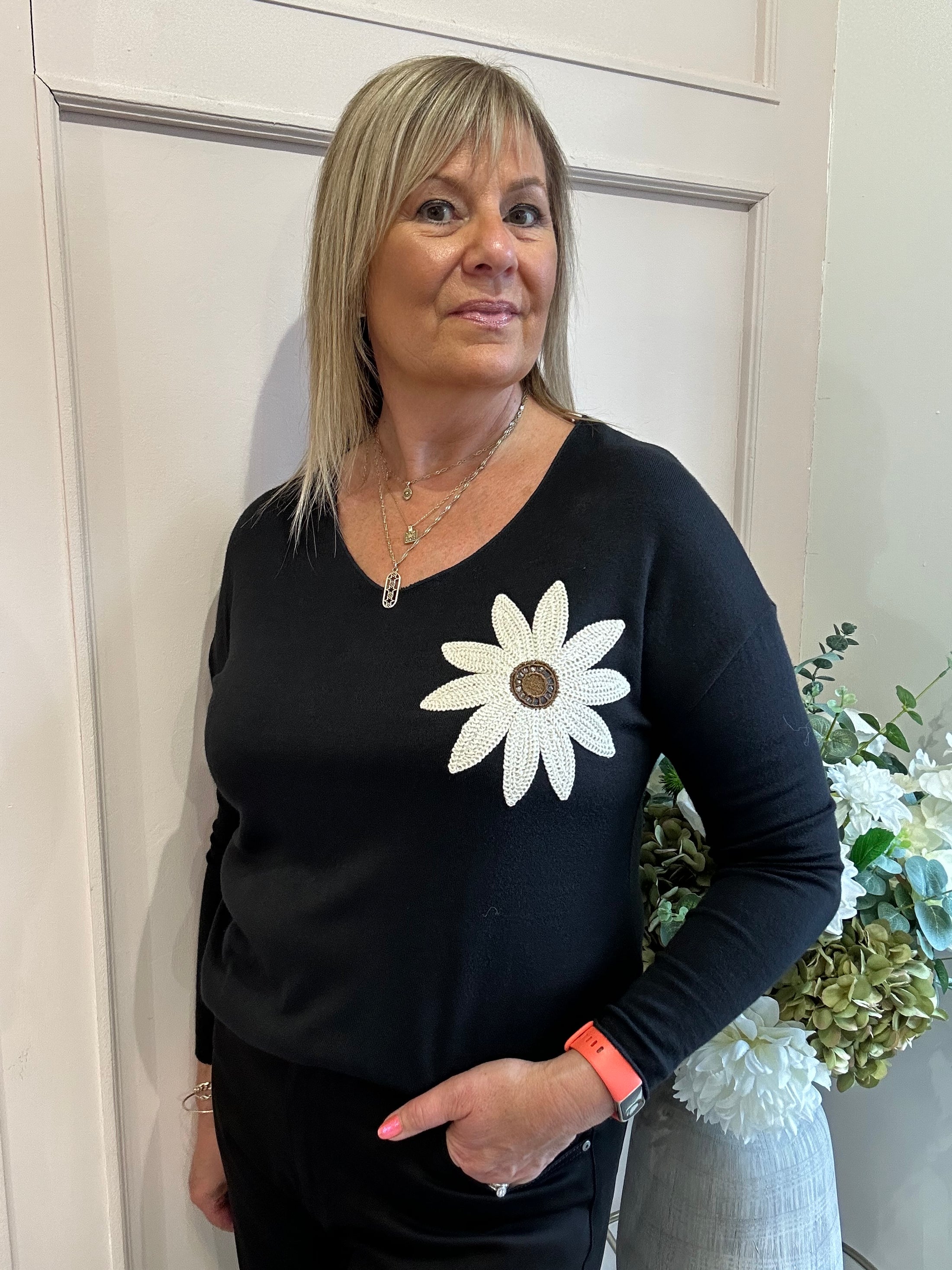 Daisy V Neck Top - Black