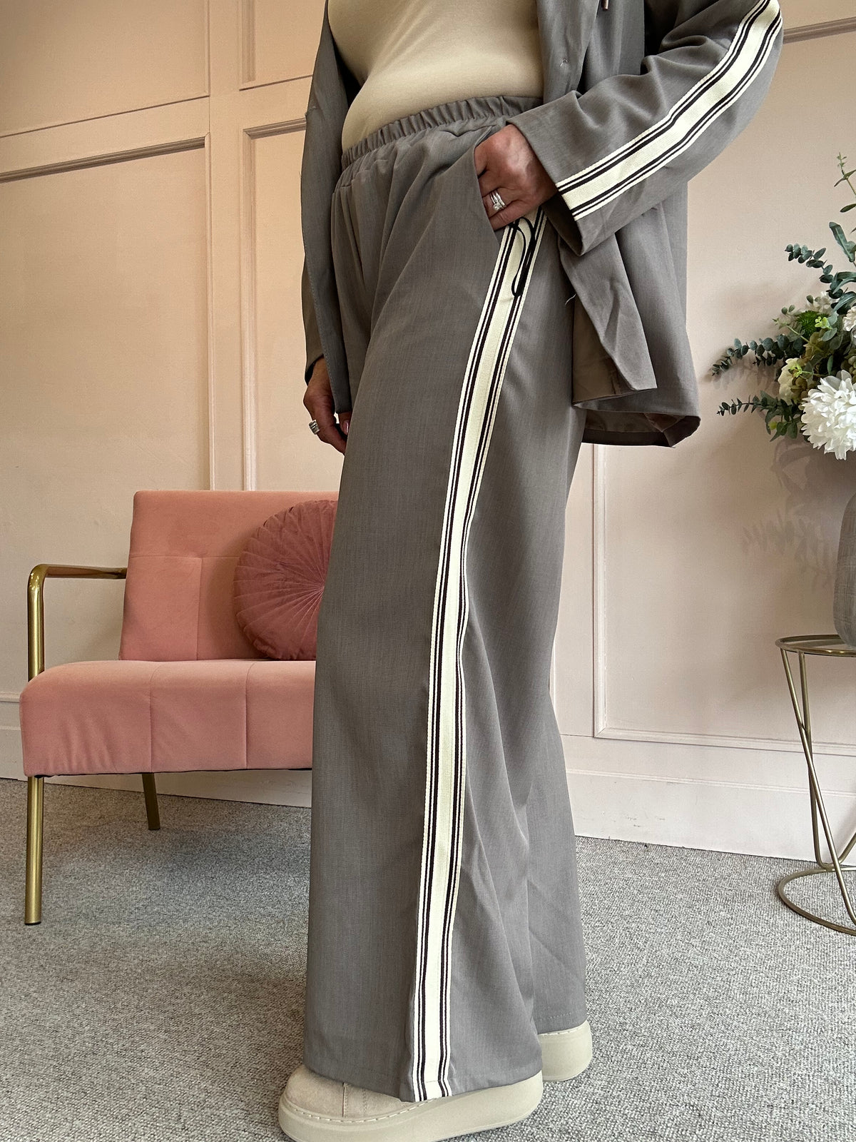 Trouser - Taupe - Wardrobe By Simone