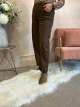 Load image into Gallery viewer, Love A Barrel Jeans - Brown
