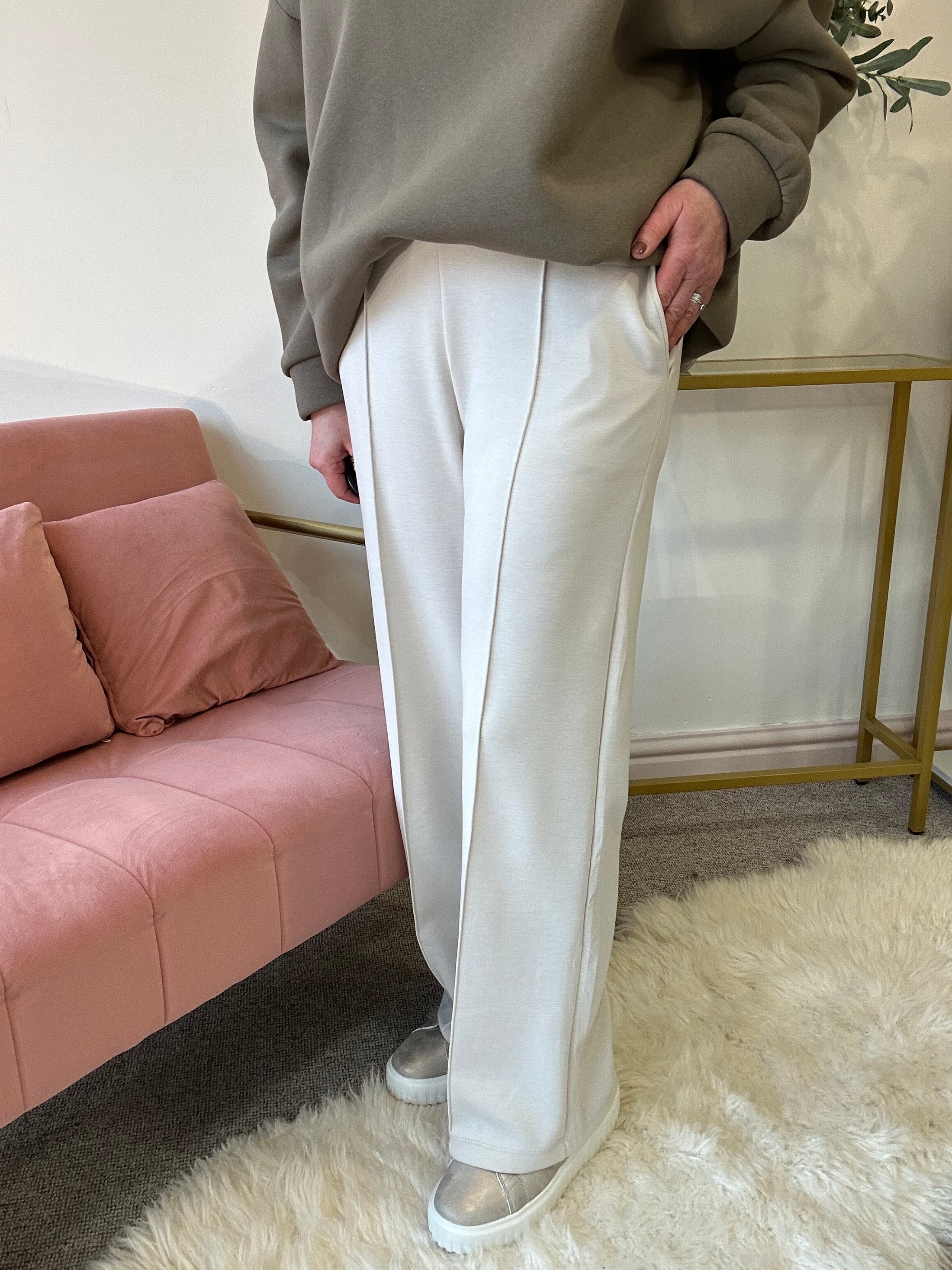 Comfy Lounge Pant - Cream - Wardrobe By Simone