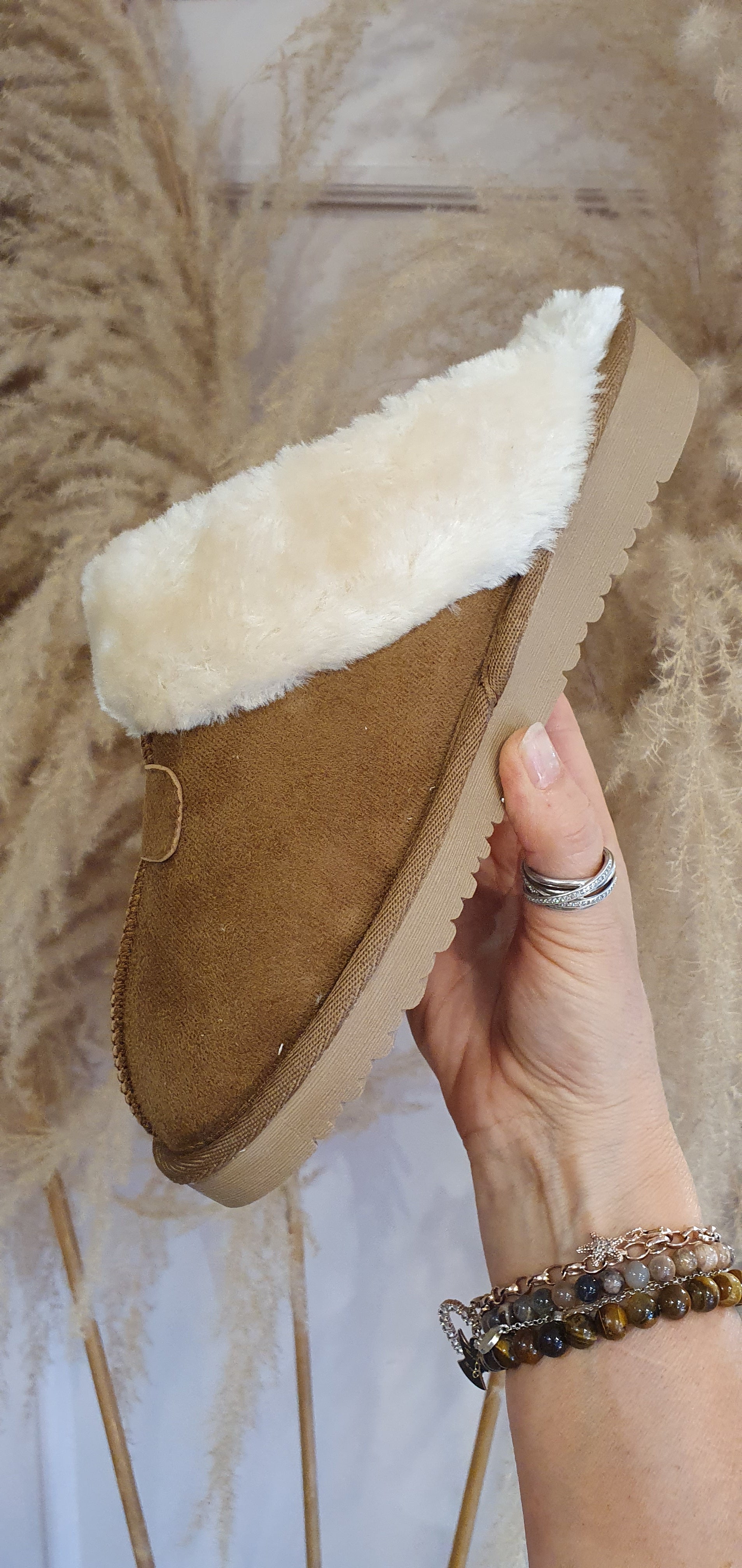 Jill Slipper - Chestnut