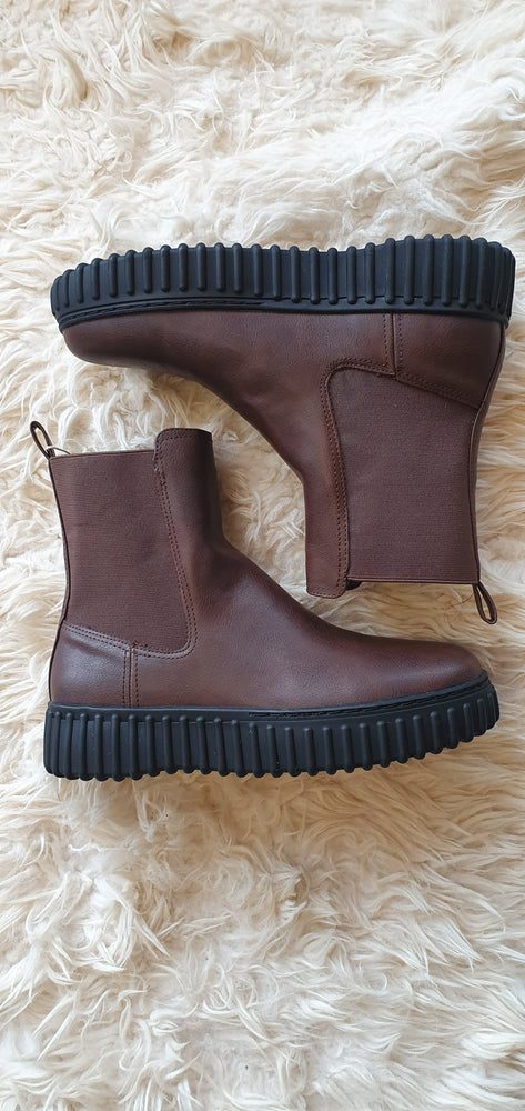 Demi - Tyre Tread Ankle Boot - Brown