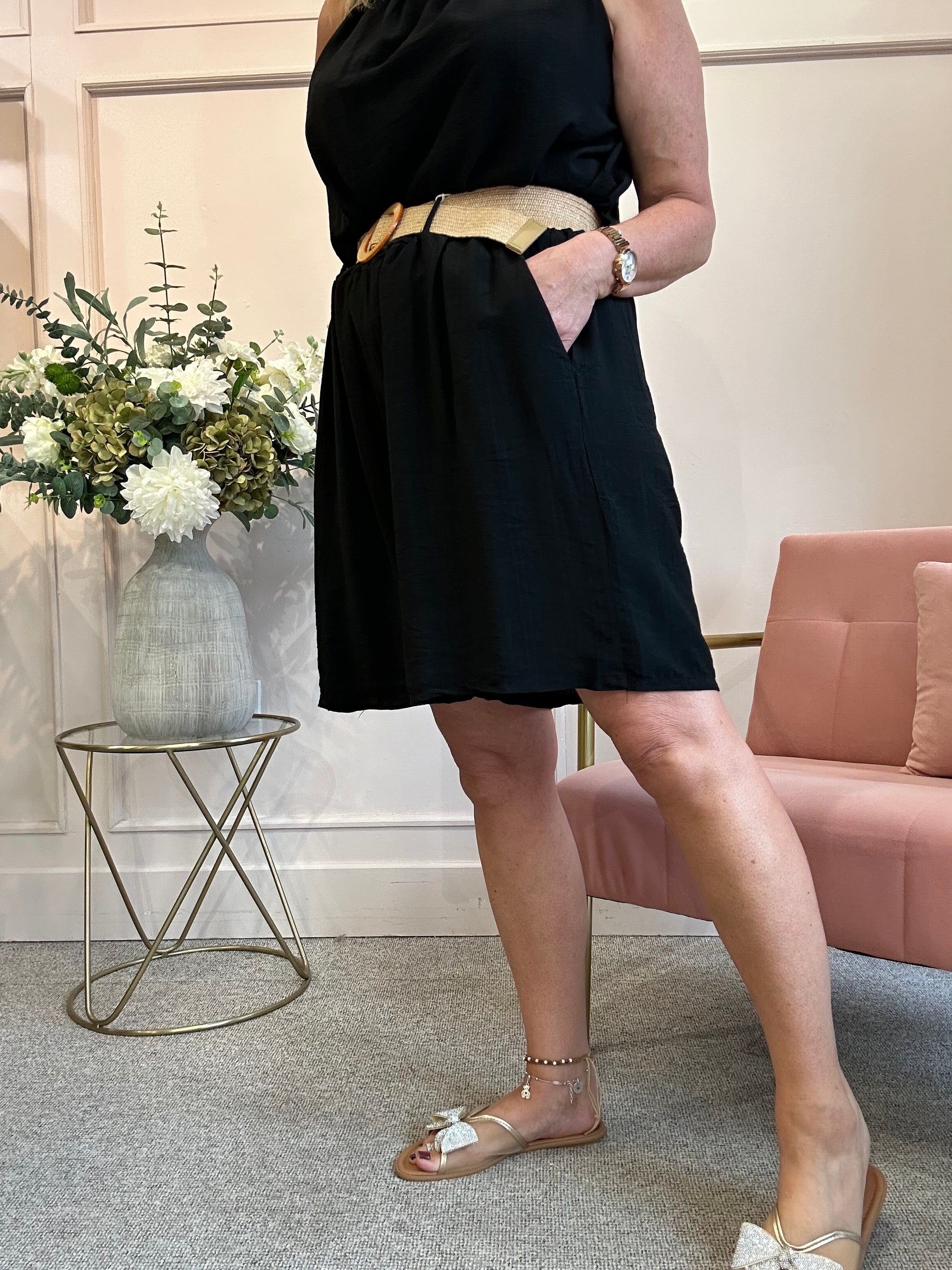 Belted Light Shorts - Black