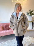 Load image into Gallery viewer, Short Hoody Inserted Jacket - Taupe
