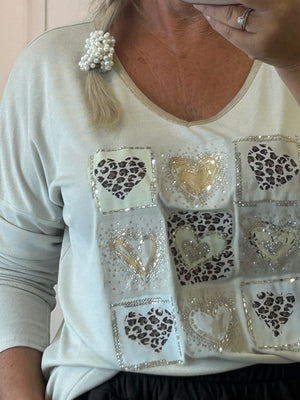 Soft knit v-neck leopard hearts top - Beige - Wardrobe By Simone