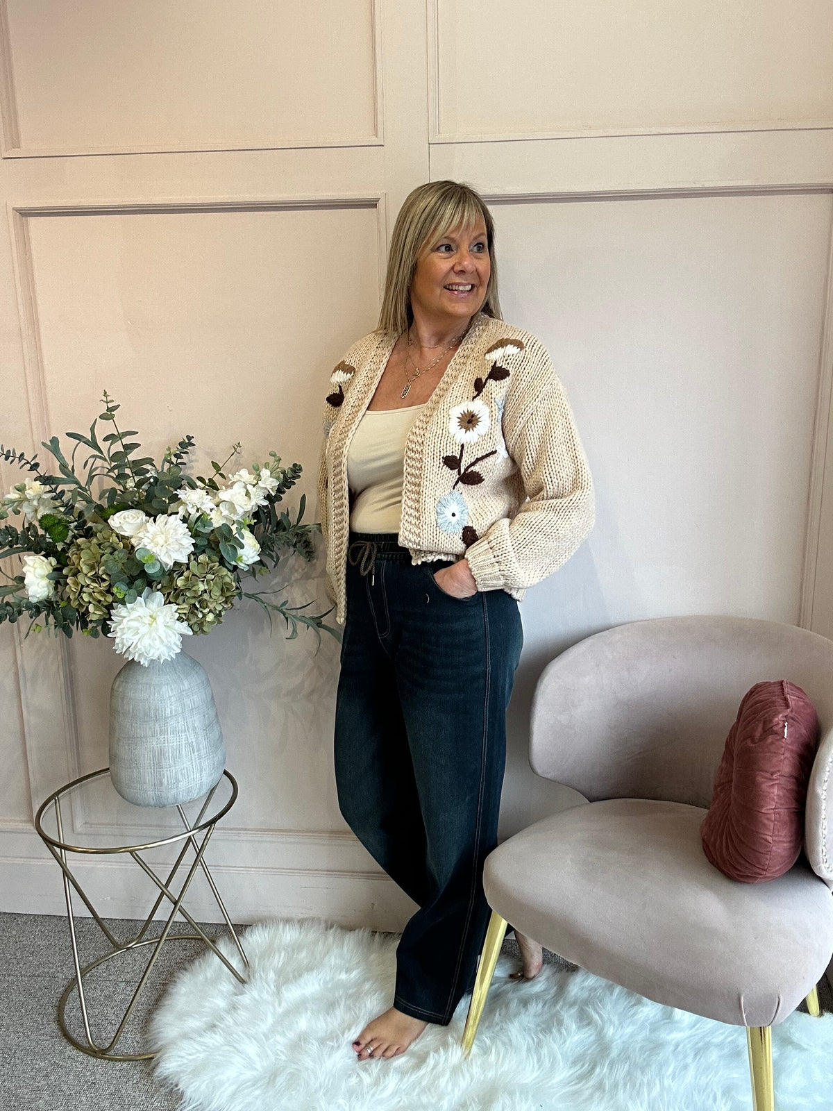 Pretty Flowers Cardigan - Soft Beige