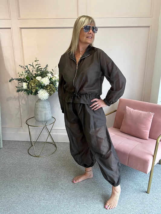 Lightweight Barrel Pant - Brown - Wardrobe By Simone