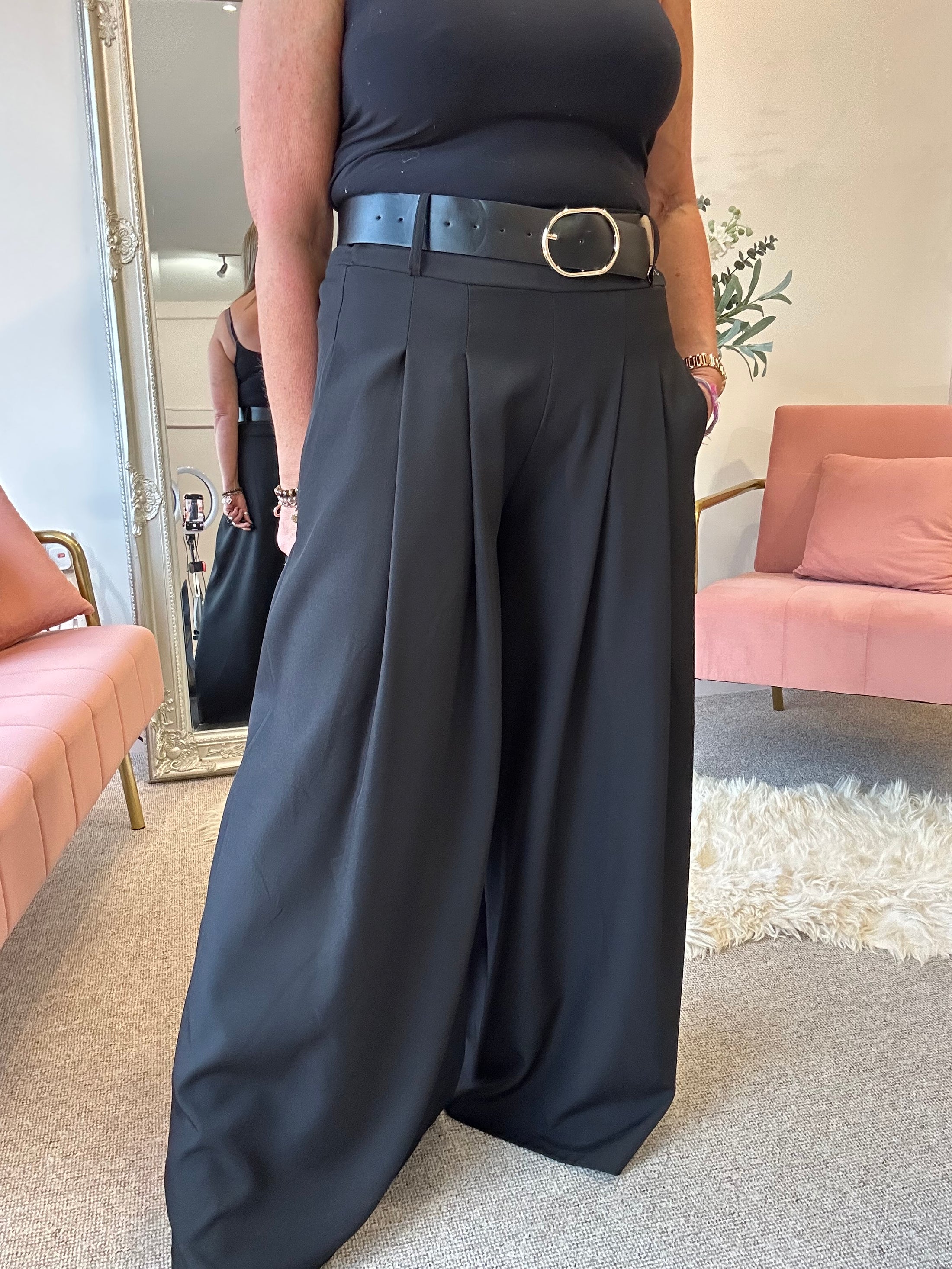 Wide Leg Pin tuck Front Trouser - Black