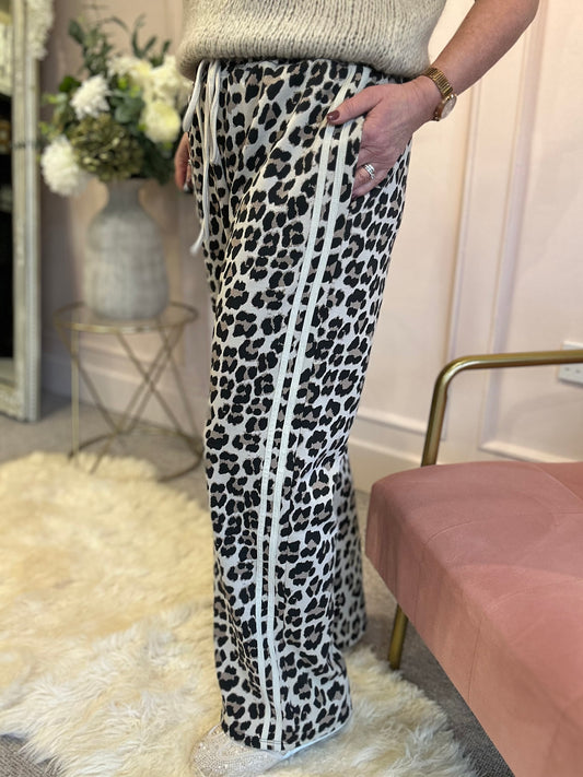Cream Side Stripe Lounge Pant - Leopard - Wardrobe By Simone