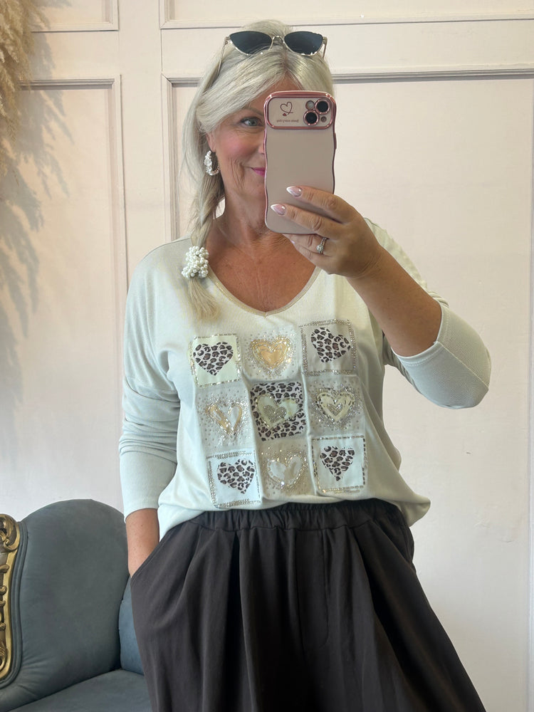 Soft knit v-neck leopard hearts top - Beige - Wardrobe By Simone
