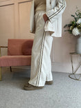 Load image into Gallery viewer, Trouser - Cream
