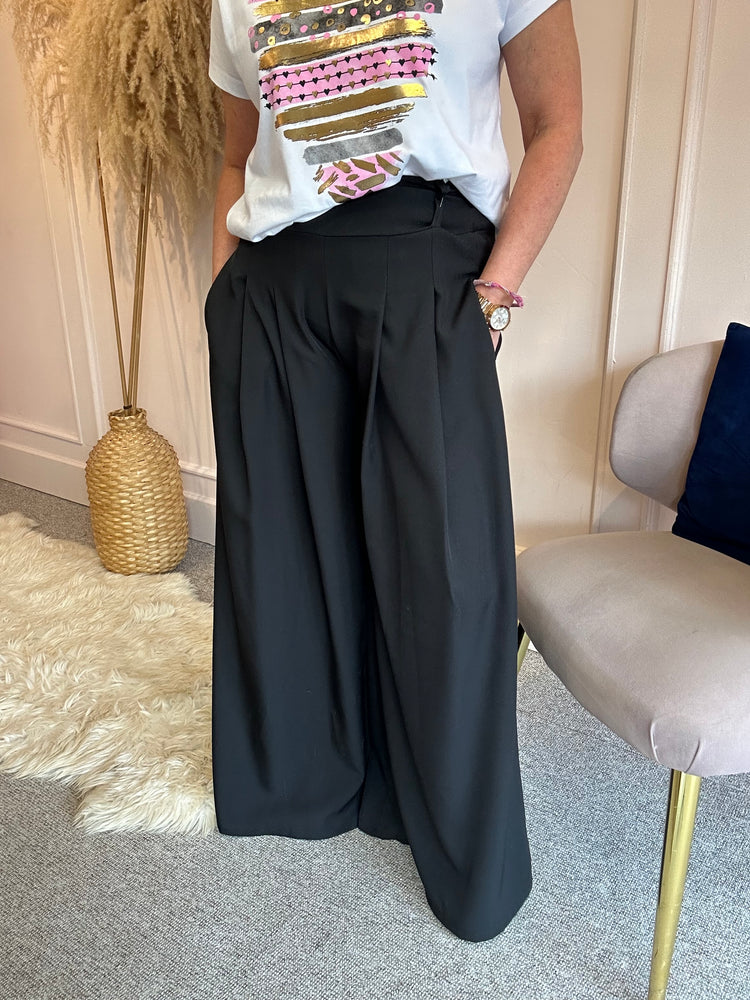 Pleated Front Wide Pant - Black - Wardrobe By Simone