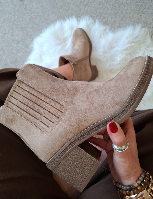 Chunky Heel Boot - Taupe