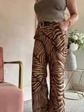 Load image into Gallery viewer, Belted Zebra Wide Pant - Caramel/Brown
