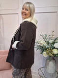 Load image into Gallery viewer, Hoody Smart Jacket  - Brown/Cream
