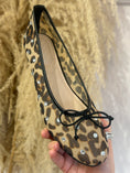 Load image into Gallery viewer, Leopard With Sparkle Cute Pump - Leopard - Wardrobe By Simone
