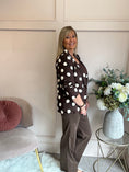 Load image into Gallery viewer, Spot & Ruched Sleeve Blazer - Brown/Cream

