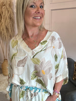 Lilly Bloom V Neck Top - Cream/Grey